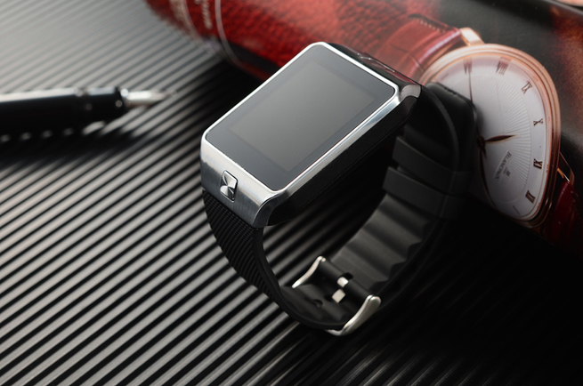 SmartWatchPhonePhoneWatchCamera-1025669_b_3bf3a937faa67ba32a32ac18959e8bfd.jpg